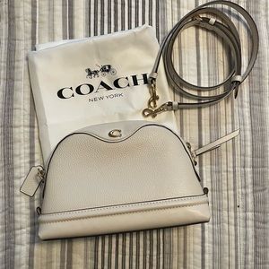 COACH White Pebble Leather Dome Crossbody Handbag with Dustbag